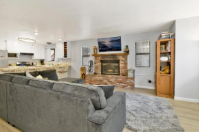 The Ted E Bear Lair At Summit- Walk to Resort Condo